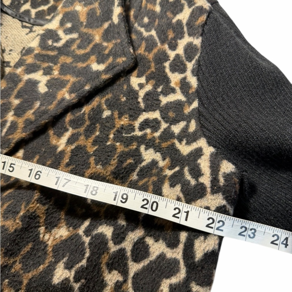 Kenneth Cole New York Cheetah Print Sweater Sleeve Coat Sz Lrg - Picture 10 of 11